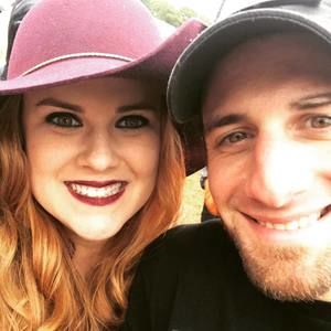 Meet your Posher, Caity